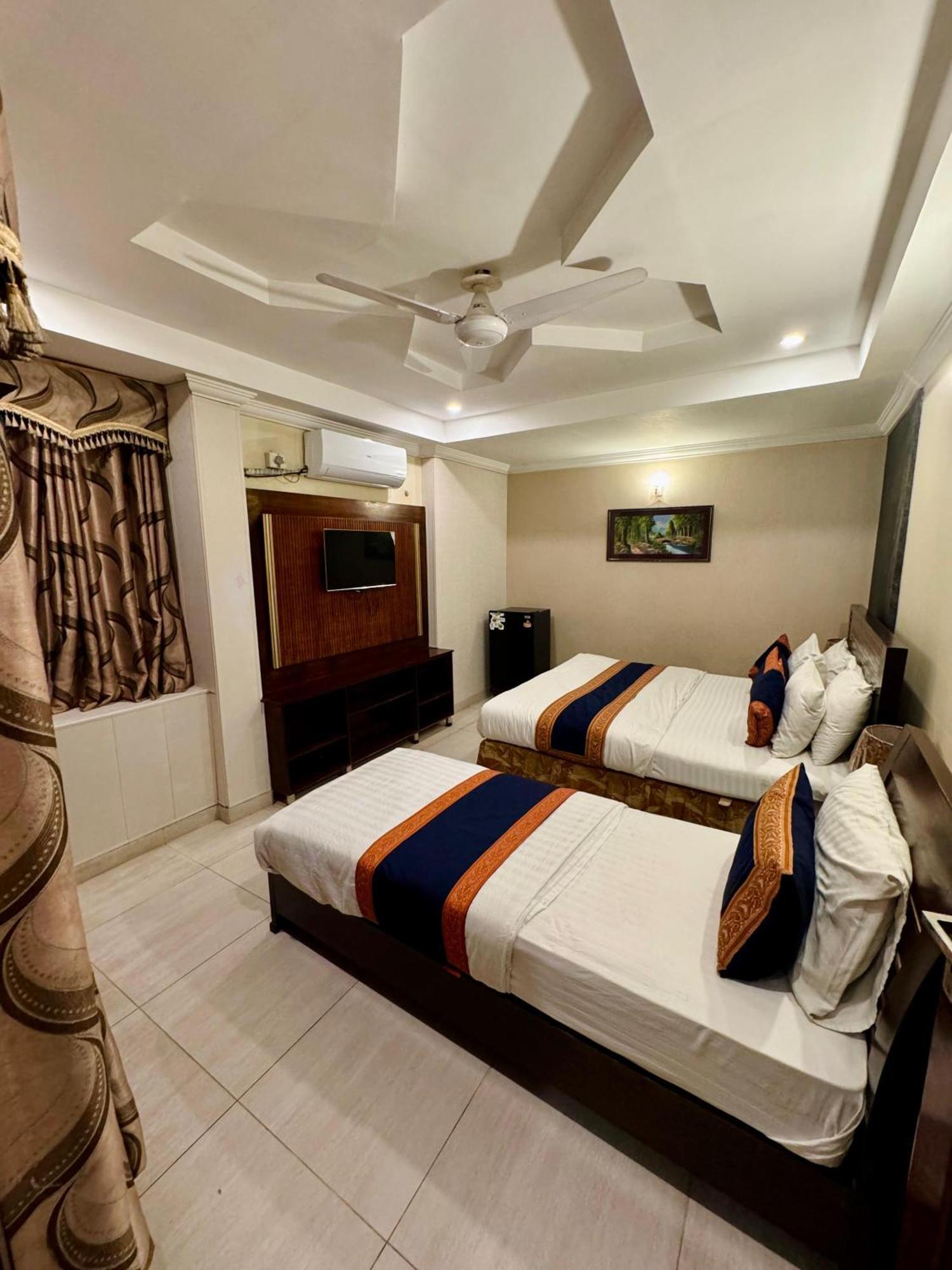 Hotel Islamabad Premiere Inn Экстерьер фото