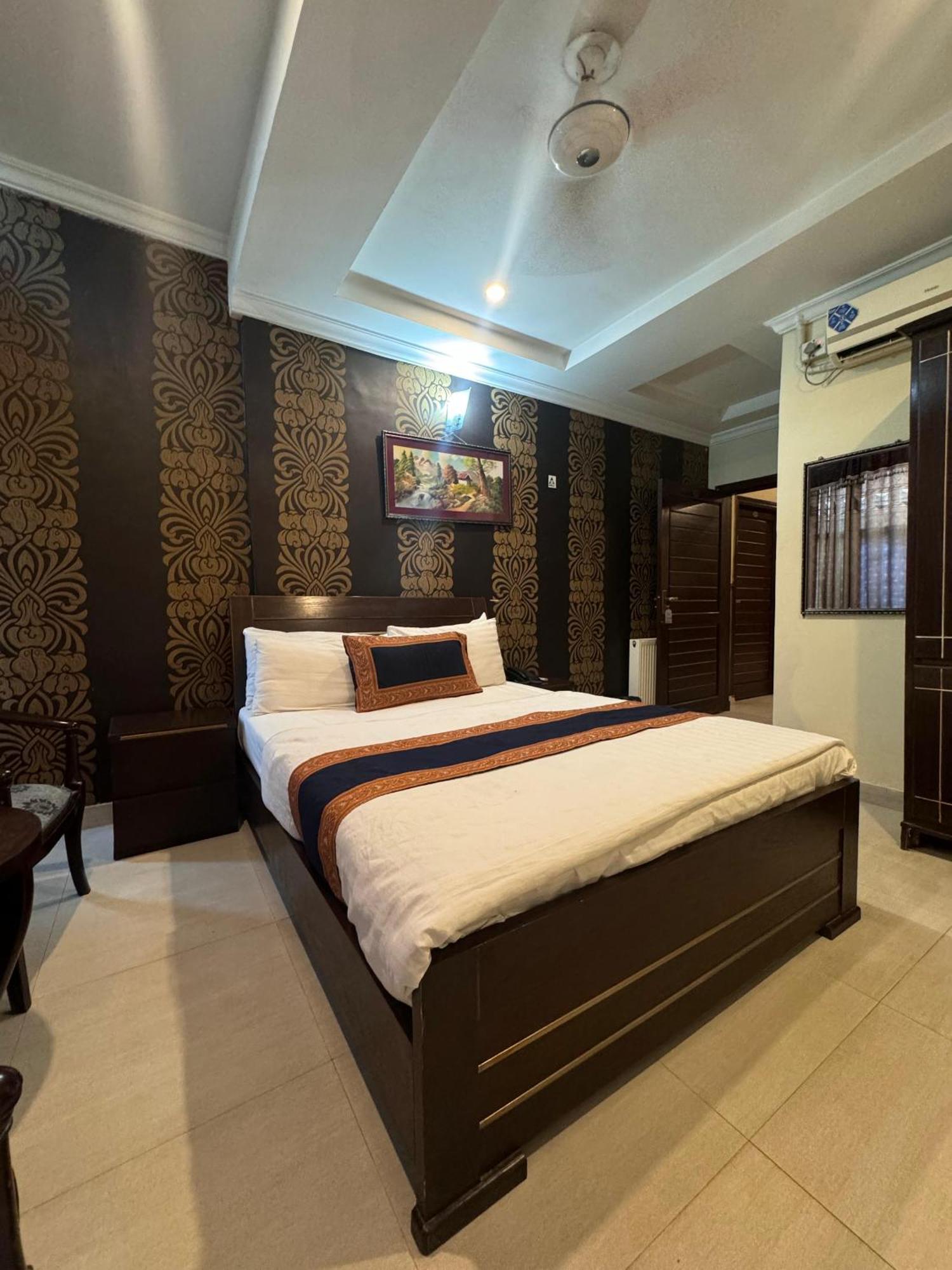 Hotel Islamabad Premiere Inn Экстерьер фото